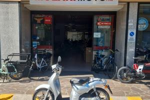 Aprilia Scarabeo 50 2T Street Argento Met. 06/2012