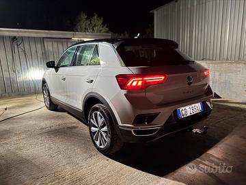 Volkswagen T-Roc 1600
