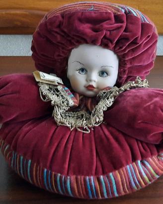 BAMBOLA IN PORCELLANA 