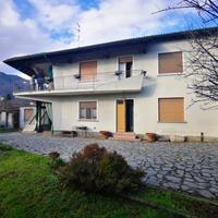 Villa con 2 unità abitative, taverna, box doppio