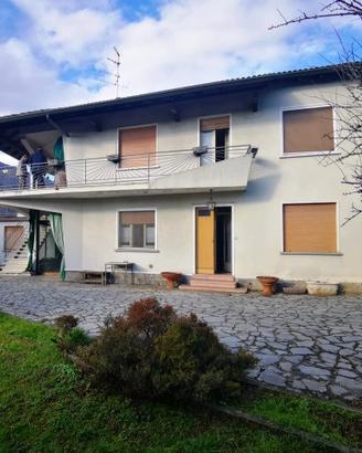 Villa con 2 unità abitative, taverna, box doppio