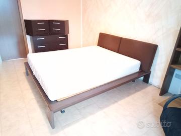 Cassettiera da camera con 2 comodini