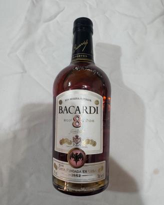 Rum RESERVA SUPERIOR BACARDI 8 anos