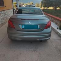 Peugeot 207 cc Roland Garros félins