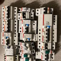 STOCK MATERIALE ELETTRICO INTERRUTTORI QUADRI