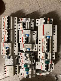 STOCK MATERIALE ELETTRICO INTERRUTTORI QUADRI