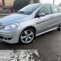 Mercedes Benz b200 cdi 140 cv