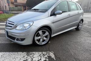 Mercedes Benz b200 cdi 140 cv