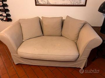 Divano Maison Du Monde ben tenuto,