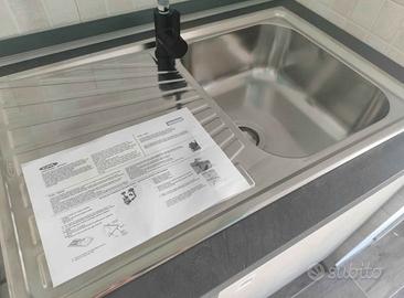 Lavello cucina nuovo (miscelatore non incluso)