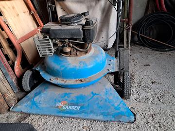 Aspirafoglie a benzina