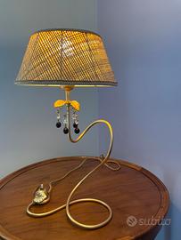 Lampada da tavolo in foglia d’oro