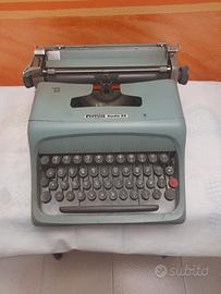 Macchina da scrivere Olivetti 