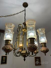 Lampadario vintage barocco ottone decorata vetro