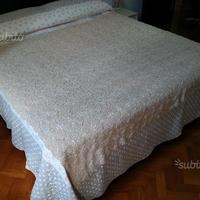 Tovaglia/tappeto all'uncinetto nuova