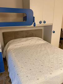 Letto matrimoniale con cassettone