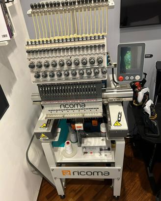 Macchina da ricamo automatica RICOMA
