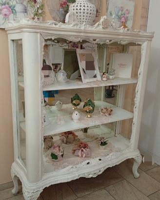 vetrina stile classico /antiquariato 
