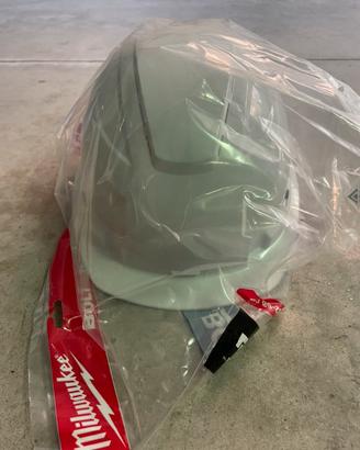 Casco da lavoro, Milwaukee