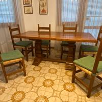 Tavolo con 6 sedie in legno massello