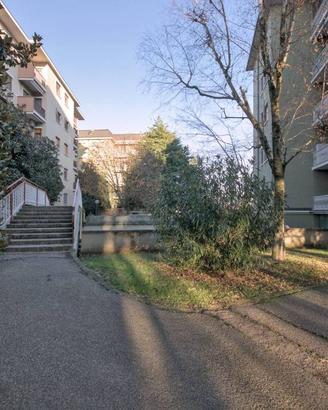 Appartamento di 182 m² con 4 locali e box auto a B