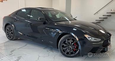 Maserati Ghibli V6 Diesel 275 CV Gransport Black E