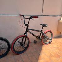 2 biciclette bmx