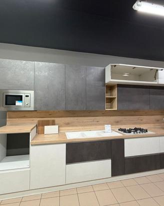 Cucina moderna lineare + elettro- FUORI TUTTO!