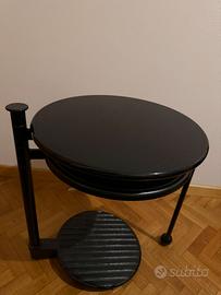 Coppia di tavolini da collezione