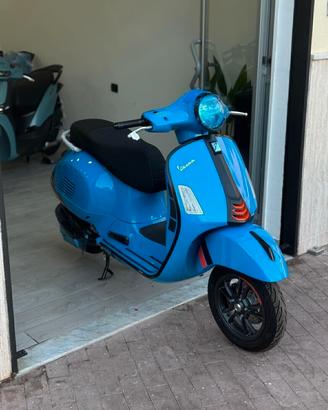 Piaggio Vespa 300 GTS hpe Supersport