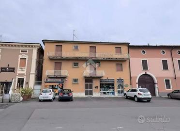 2 LOCALI A QUINZANO D'OGLIO