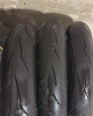 Gomme moto