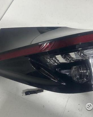 Fanale posteriore sx toyota yaris cross 2024