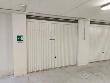 Garage in complesso polifunzionale