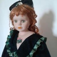 BAMBOLA DI PORCELLANA 