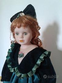 BAMBOLA DI PORCELLANA 