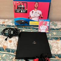 Ps4 pro completa+ fifa20 nuovo