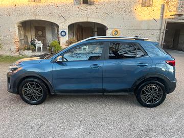 Kia Stonic 1.0 ibrida/benzina 2024