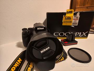 Nikon P1100 con accessori