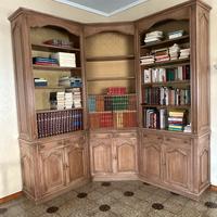 Mibile in  legno massello. Libreria