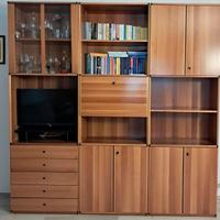 Mobile da soggiorno in legno di ciliegio