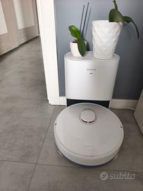 Robottino Aspira e lava.