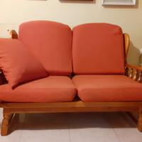 due divani in legno massiccio
