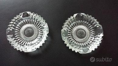 Coppia di posacenere in vetro lavorato