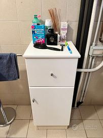 Mobiletto bagno