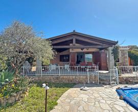 Villa singola con giardino e piscina privata