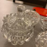 Zuccheriera e ciotole vintage in vetro