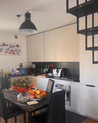 Cucina moderna - completa di elettrodomestici