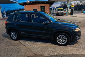 VOLKSWAGEN TIGUAN 2016