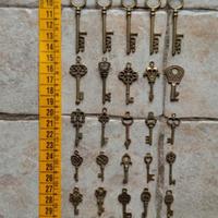 Chiavi e ciondoli pendenti vintage 